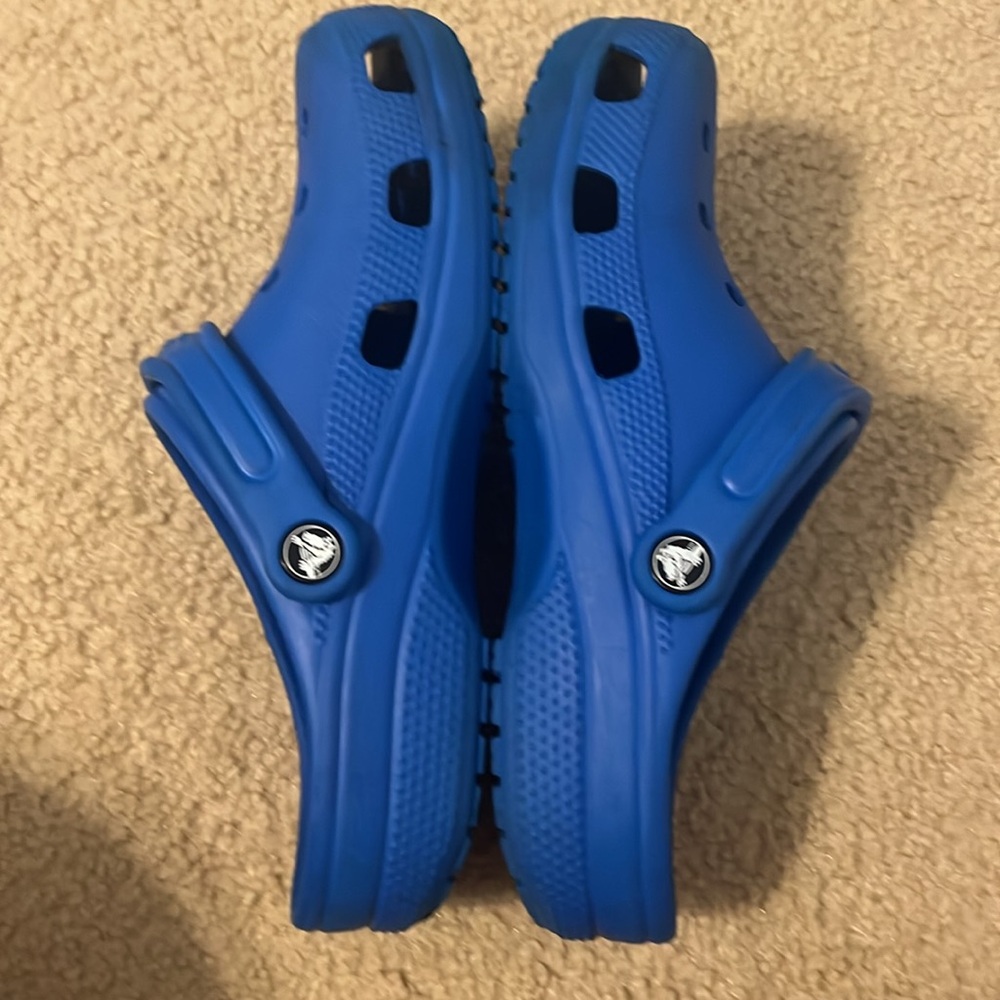 Woman’s Blue Crocs - Picture 5 of 6